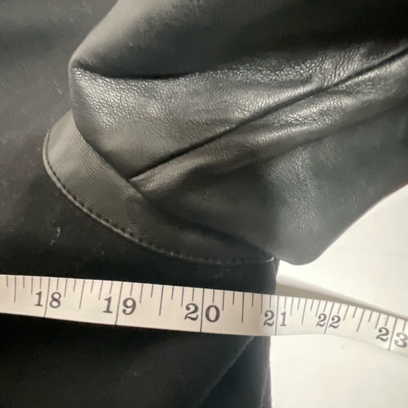 H&M Women’s wool blend Black Varsity Jacket size Small - Picture 5 of 6